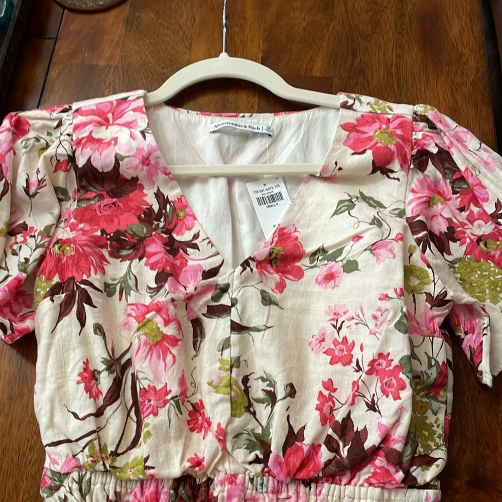 Abercrombie & Fitch, short sleeve floral dress, small petite - Picture 3 of 5